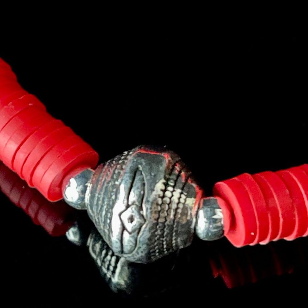 NEW Invicta Red Elements Rubber Bracelet For 8 Inches Wrist - Picture 3 of 9